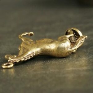1pcs - [H 4.8*L 3.7*W 1.2cm ] Mini Vintage Brass Ornaments Figurines Running Horse Statue Car Key Chain Pendant Office Desktop Decorations Craft Toys Gift-B0CMZDPP7P