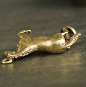 1pcs - [H 4.8*L 3.7*W 1.2cm ] Mini Vintage Brass Ornaments Figurines Running Horse Statue Car Key Chain Pendant Office Desktop Decorations Craft Toys Gift-B0CMZDPP7P