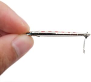 31yOXTNd94L._AC_SX569_ 2 Pcs - Around 3 to 4 Cm Long New Mini fishing Lure 3G Spoon Metal Lures Spinnerbsit Minnow Small Fish Single Hook Jig Stream Trout Baits Pesca Hot (Random Color)-B0C54G116N