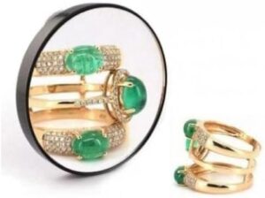 [1Pcs -3X - 9Cm Diameter +1 Tweezer ] Small Makeup Mirror Magnifying Mirror With Two Suction Cups For Outdoor-Germany-B0DBVFNCZ7