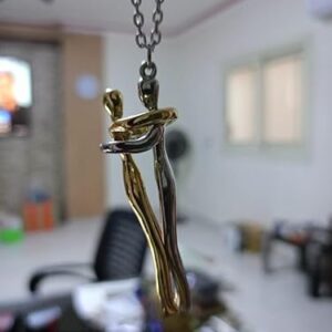 (1 Pc) New Exaggerated Stereoscopic Two People Hugging Metal Vintage Long Drop Necklace for Women Girls Party Jewelry (5.5 Long)-B0CX238M1G