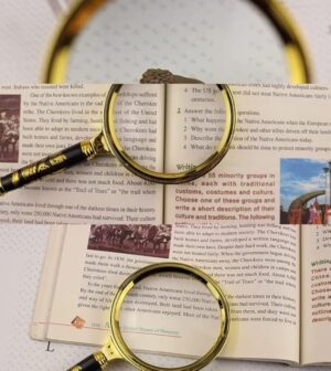 Handheld Reading Magnifying Glassing-Magnification, High-Definition, Can Be Used for Jewelry and Jade Identification 80mm-B0BHR89HJJ