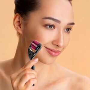 Derma Roller Needles 540 Titanium Microneedle Roller for Face Skin Rejuvenation Anti-Wrinkle Anti-Aging Skin Rejuvenation Hair Loss Acne Scars Stretch Marks, Multicolor (1.5mm)B0DFYZYSH1