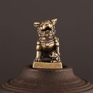 1pcs -Small 2.8 * 1.7 Cm - Antique Bronze Lions Seal Desktop Ornaments Copper Animal Miniature Figurine Lucky Brass Lion Statue Feng Shui Decoration-B0C9462XS7