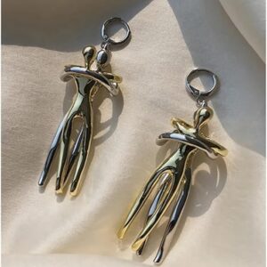 (1 Pc) Large New Necklace or keychain Exaggerated Stereoscopic Two People Hugging Metal Vintage Long Drop Nicklace for Women Girls Party Jewelry (Length 7.5 CM -17.50 Grams)-B0DMJ9H61S