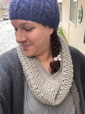 HandMade Crocheted Round Wool Grey Cowl Scarf Medium Grey Crochet Cowl-B0CR1X17J8