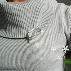 Brooch Women Leaf Silver Tone Rhinestone Wedding Gift- Very Small 3.5 Cm Max-B0DPJHW5JY