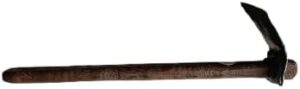 Hardened Black Steel Axe or Mankara with Wood Handed for Soil Drilling - منقرة حدائق او فاس صغير لصيانة لحدائق والجناين بطول اليد الخشبية 50 سم - قد يختلف لون الحديد اللون اسود -B0DVSYMCZX