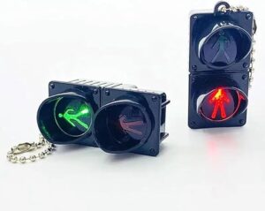 3D Traffic Light Key Chain Creative Backpack Pendant Car Key Pendant Safe Traffic Promotion Gift Key Hanging Decoration-B0DJRHNKQL