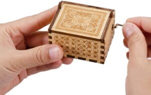 1Pcs Music box Gifts for happy birthday wooden Randomly (A300)-B0CTQX5DZW