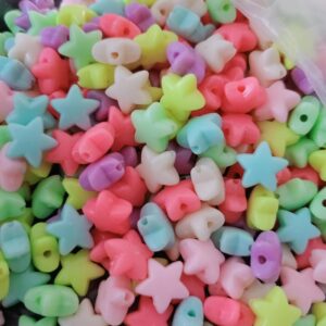71Vfws6WULL._AC_SL1500_ 100PCS Mini Acrylic Beads 15mm Beads for Jewelry Making Bracelets Necklaces Earrings Key Chains Accessories DIY Crafts Valentine Christmas Birthday Gifts Mixed Color (ٍSTARS)-B0DFHCMKC1