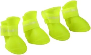 4pcs/lot S/M/L Pet Dog Rain and Againest Water Shoes for Dogs Booties Rubber Portable Anti Slip Waterproof Pet Dog Cat Rain Shoes - Read Dimensions Befor Buy (Green, (S) 4x3cm (LxW))-B0DY1Z4734