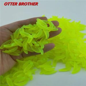 5121lvufruL._AC_ 20pcs/lot Random Silicone Bait Maggot Grub Soft Fishing Lure 2cm 0.3g Artificial Bread Smell Worms Gear For Winter Glow Accessories (Random Color)-B0DF7ZQ57Q