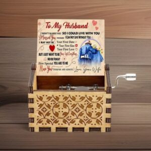 MySouq-Store To Husband From Wife Music Box U R My Sunshine Tune Wood Laser Engraved Vintage Hand Cranked Musical Boxes Unique from Wife Love To Husband on Valentine's Day/Wedding Day/Anniversary MB03-B0F18M13P7