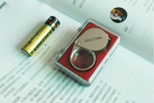 B018V46B4A--Aiernuo Loupes 10x Glass Jeweler Loupe Loop Eye Magnifier Magnifying Magnifier Metal Body Silver (10x21mm)