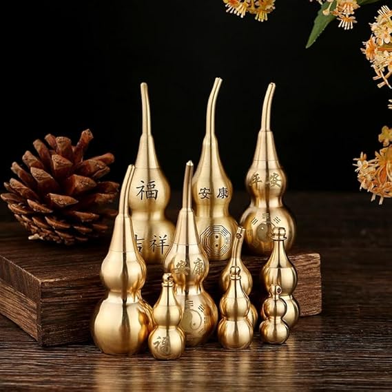 MySouq-Store 1Pcs Chinese Good Luck Brass Gourd Figurine Crafts Bagua Diagram Pattern Charm Amulet Statue Sculpture Feng Shui Home Decoration Random (ACLJY688-6) Max 6.5CM-B0DS6KD2LM