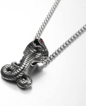 (B0FF2DMV49)" 1Pcs Retro Punk Exaggerated Animal Pendant Necklace for Women Red Rhinestone Inlaid Cobra Shape Hanging Style Necklace Accessories