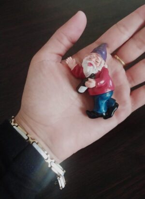 Funny Mooning Gnome Statue – Hilarious Garden and office or Home Decor Garden Man -10Cm-B0FMRRLNZN