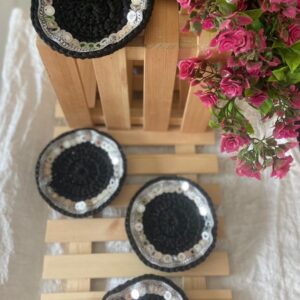 61uCh0gVLIL._AC_SL1280_ 5 Pcs Handmade Crochet Coaster plates for cubs and mug عدد 5 قطع تشكيلة متنوعه من قواعد الاكواب والمج مصنوعة من الكورشية-B0FKBM5WC2