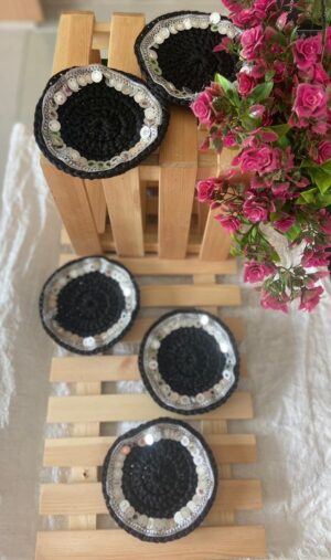 5 Pcs Handmade Crochet Coaster plates for cubs and mug عدد 5 قطع تشكيلة متنوعه من قواعد الاكواب والمج مصنوعة من الكورشية-B0FKBM5WC2