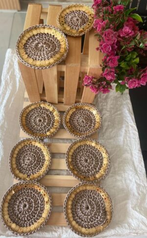 5 Pcs Handmade Crochet Coaster plates for cubs and mug عدد 5 قطع تشكيلة متنوعه من قواعد الاكواب والمج مصنوعة من الكورشية-B0FKBM5WC2