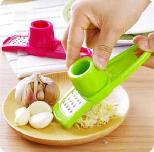 Simple Garlic Grinder Garlic Mud Artifact Stainless Garlic Grater Multi-Function Garlic Press Household Small Kitchen Utensils (1)-B0FLT2Y9SZ