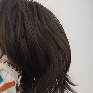 61HFwrxaLbL._AC_SX522_ باروكة صناعية قصيرة للنساء - شعر أنيق ذو مظهر طبيعي-B0FRZ4HQHQ