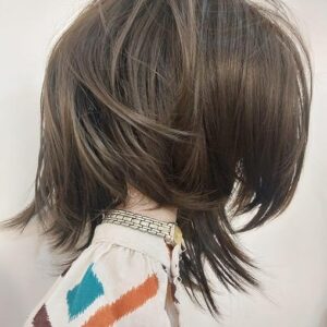 713pUo-03vL._AC_SY679_ باروكة صناعية قصيرة للنساء - شعر أنيق ذو مظهر طبيعي-B0FRZ4HQHQ