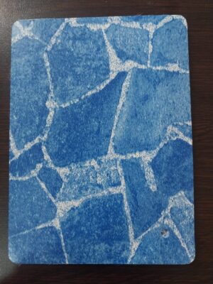 ورق حائط أو لاينر حمام سباحة بنقشة مربعات زرقاء وبيضاء.ورق حائط بنقشة فسيفساء -1متر-قطعه واحده