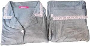 طقم بيجامة نسائي مريح من قطعتين | ملابس نوم قطنية بياقة دانتيل وتفاصيل زهور، مقاس 4 XL-B0FT3DVXVC