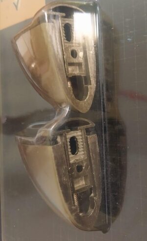 مجموعة حوامل أرفف زجاجية حديثة (قطعتان) - مشابك دعم معدنية فاخرة للتثبيت على الحائط (4.5 سم × 4.5 سم)-B0FTVNS3DP