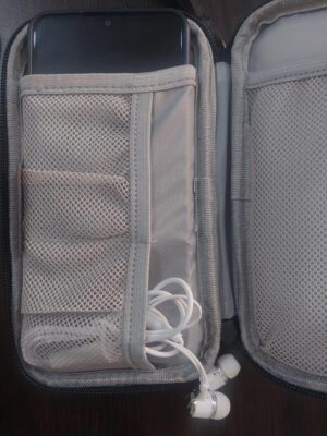 حقيبة سفر لتنظيم الأجهزة الإلكترونية - حقيبة تخزين محمولة للكابلات، وبنك الطاقة، والشواحن، والقرص الصلب، والملحقات - صغيرة الحجم وخفيفة الوزن (19 × 12 سم) - أسود-B0FTM3QGC8