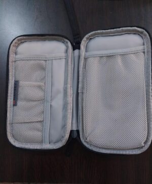 حقيبة سفر لتنظيم الأجهزة الإلكترونية - حقيبة تخزين محمولة للكابلات، وبنك الطاقة، والشواحن، والقرص الصلب، والملحقات - صغيرة الحجم وخفيفة الوزن (19 × 12 سم) - أسود-B0FTM3QGC8