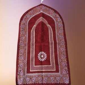 سجادة صلاة إسلامية فاخرة – مخمل ناعم بتصميم مطرز أنيق مقاس 65 × 122 سم-B0G1M8MHWZ