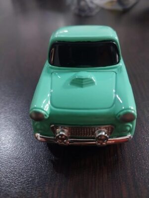 نموذج سيارة مصغر (لون/أخضر نعناعي) - قطعة ديكورية مقاس 3 سم × 6 سم-B0G1MX19CY