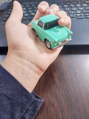 نموذج سيارة مصغر (لون/أخضر نعناعي) - قطعة ديكورية مقاس 3 سم × 6 سم-B0G1MX19CY