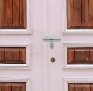 مزلاج برميل من الفولاذ المقاوم للصدأ لقفل بوابة باب المرآب الآمن باللون الفضي (13.5 سم * 4 سم)