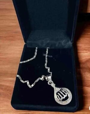 قلادة "ما شاء الله" للنساء متدلية بالخط الاسلامي مع كريستالات بطول 24 سم