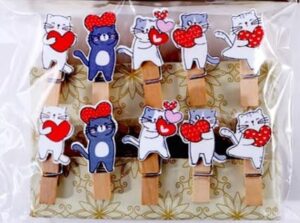 مجموعة مشابك صور خشبية لطيفة على شكل قطة محبة مع خيط - مشابك زخرفية للصور والملاحظات والأعمال اليدوية - لون عشوائي