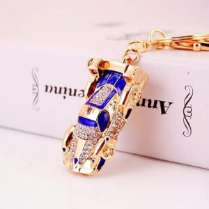 سلسلة مفاتيح معدنية على شكل سيارة مرصعة بأحجار الراين بتصميم سيارة سباق مع قلادة من سبائك الزنك