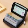 حافظة بطاقات صغيرة بسحاب - محفظة جلدية من البولي يوريثان بعشرة فتحات لبطاقات الهوية والائتمان والبطاقات الذكية، لون أسود-B0G4K48ZMH