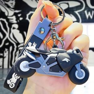 سلسلة مفاتيح على شكل دراجة نارية مع حزام، إكسسوار تزييني مبتكر لمفاتيح السيارة