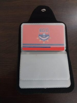 محفظة بطاقات الهوية (قطعة واحدة) - تتسع لـ 24 بطاقة (وجه وظهر)، مقاس 11 × 8 سم - أسود