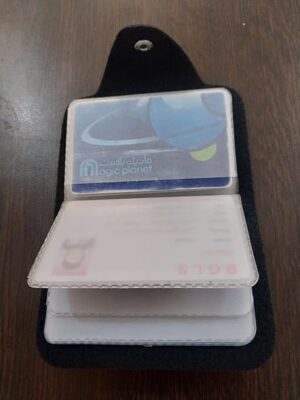 محفظة بطاقات الهوية (قطعة واحدة) - تتسع لـ 24 بطاقة (وجه وظهر)، مقاس 11 × 8 سم - أسود