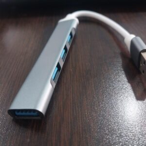 61WZ0lJea8L._AC_SL1280_ موزع بيانات فائق النحافة بأربعة منافذ USB 3.0 - اتصال عالي السرعة لأجهزة الكمبيوتر