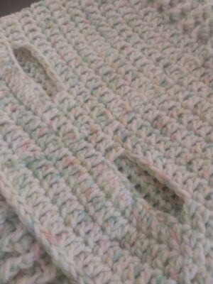 سترة كلاب كروشيه مصنوعة يدويًا بفتحات أرجل – بلوفر شتوي ناعم محبوك للحيوانات الأليفة محيط الرقبة (18~14) محيط الجسم (28~22)