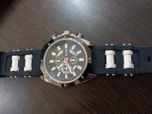 ساعة رياضية رجالية أنيقة من الفولاذ المقاوم للصدأ مع سوار سيليكون أسود - هدية