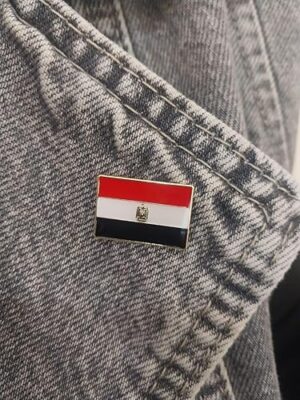 دبوس شارة علم مصر - دبوس شارة مطلي بالمينا على شكل علم مصر الوطني