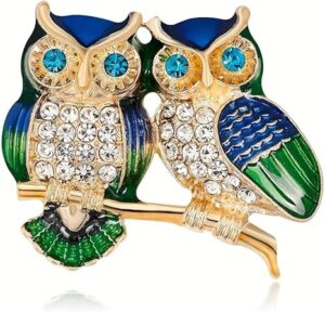 روش مزخرف  مرصع بأحجار الراين الكريستالية متعددة الألوان، بتصميم طاووس وفراشة