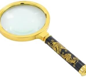 اكتشف العالم بجودة عالية مع لمسة من الأناقة الكلاسيكية. هذه العدسة المكبرة أكثر من مجرد أداة بصرية؛ إنها تحفة فنية 90 مم